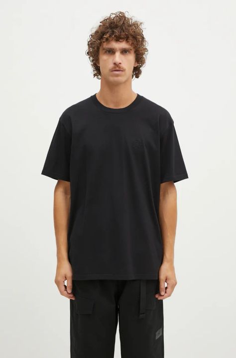 1017 ALYX 9SM t-shirt in cotone Regular Fit Crewneck Tee uomo colore nero con applicazione AAMTS0484FA01