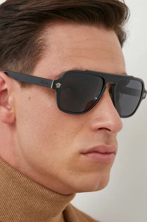 Сонцезахисні окуляри Versace чоловічі колір чорний