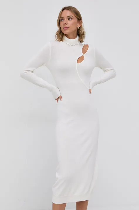 Вълнена рокля Patrizia Pepe в кремаво среднодълъг модел със стандартна кройка