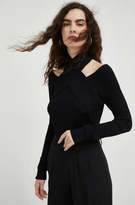 Пуловер Bruuns Bazaar дамски в черно с ниско поло