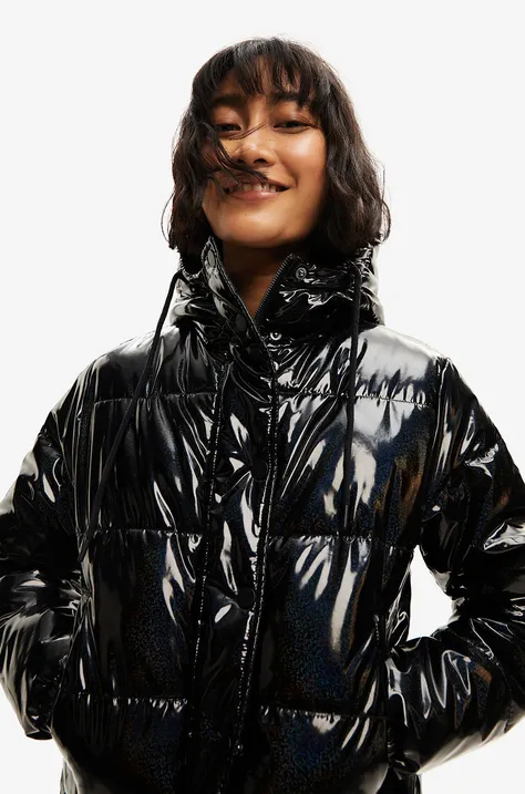 Куртка Desigual жіноча колір чорний зимова