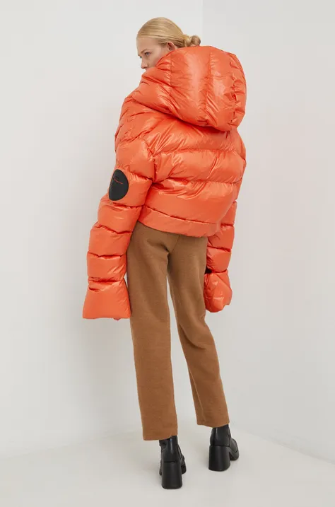 Páperová bunda MMC STUDIO Maffo dámska, oranžová farba, zimná, oversize