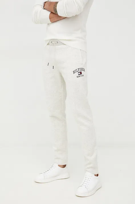 Nohavice Tommy Hilfiger pánske, šedá farba, jednofarebné