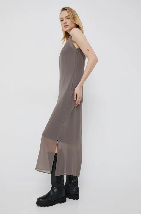 Svilena haljina Calvin Klein boja: siva, maxi, ravna