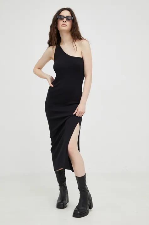 Платье Gestuz цвет чёрный midi прямое