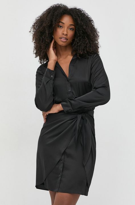 Φόρεμα Guess χρώμα: μαύρο,