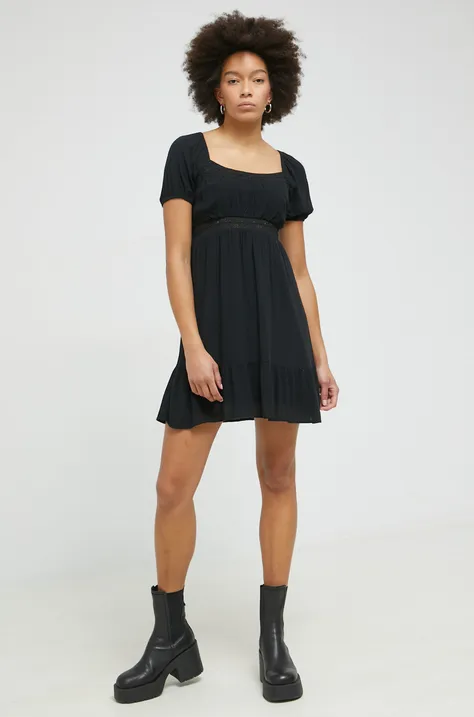 Φόρεμα Hollister Co. χρώμα: μαύρο,