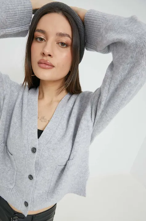 Пуловер с вълна Abercrombie & Fitch дамски в сиво от лека материя