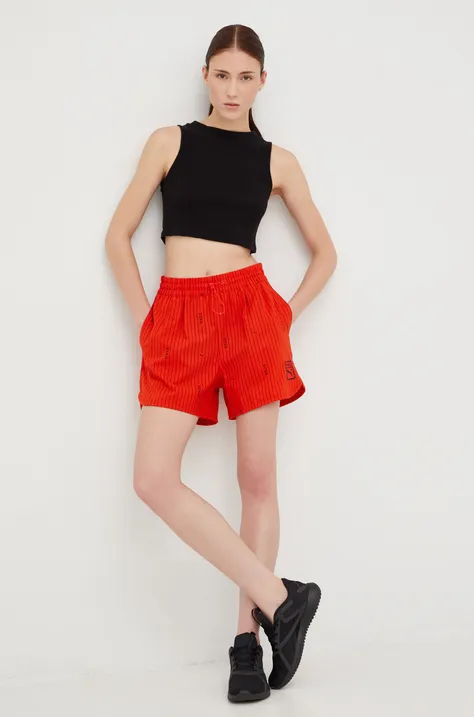 Puma edzős rövidnadrág X Vogue női, piros, mintás, magas derekú