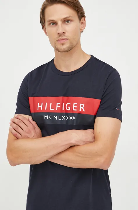 Памучна тениска Tommy Hilfiger в тъмносиньо с принт