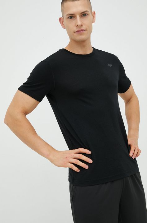 Športna kratka majica 4F črna barva