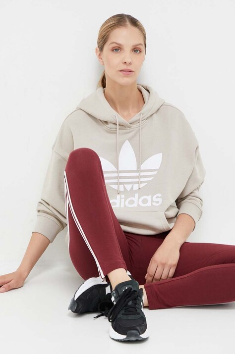 Памучен суичър adidas Originals в бежово с качулка с принт