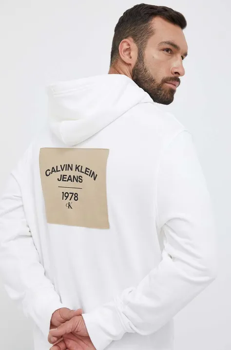 Памучен суичър Calvin Klein Jeans в бяло с качулка с принт