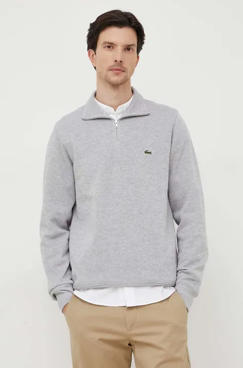 Памучен пуловер Lacoste в сиво с ниско поло