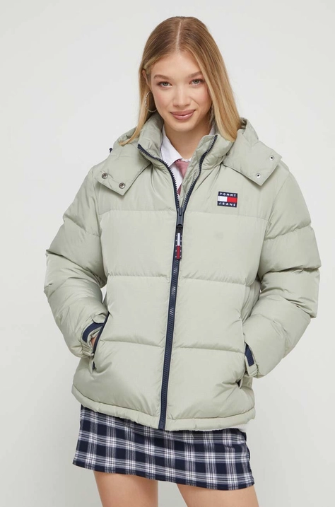 Páperová bunda Tommy Jeans dámska,zelená farba,zimná,DW0DW14661