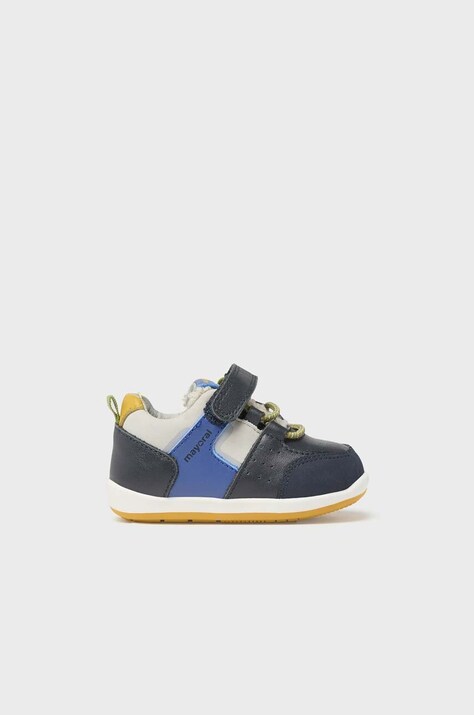 Παιδικά κλειστά παπούτσια σουέτ Mayoral χρώμα: καφέ