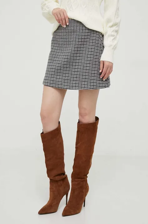 Vunena suknja Tommy Hilfiger boja: siva, mini, širi se prema dolje