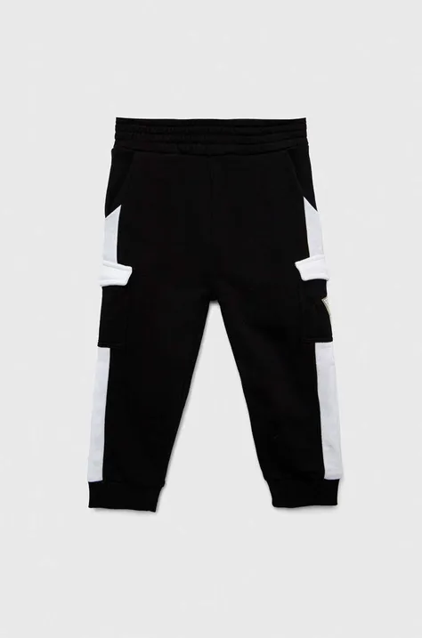 Παιδικό βαμβακερό παντελόνι Guess χρώμα: μαύρο