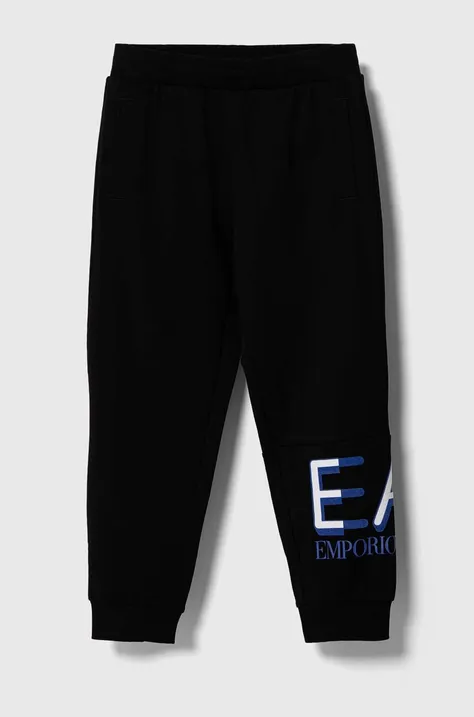 Detské bavlnené tepláky EA7 Emporio Armani čierna farba, s potlačou