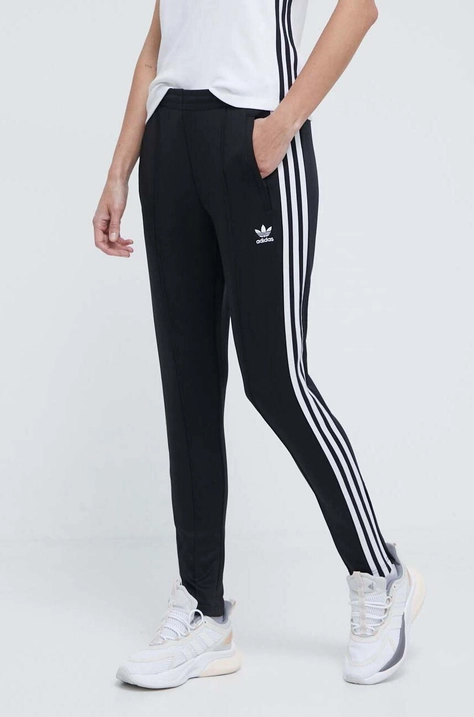 Donji dio trenirke adidas Originals SST Classic TP boja: crna, s aplikacijom, IK6600