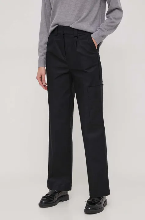 Панталон United Colors of Benetton в черно с кройка тип карго, с висока талия