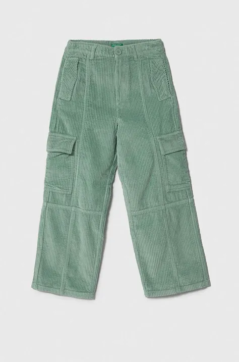United Colors of Benetton spodnie sztruksowe dziecięce kolor zielony gładkie