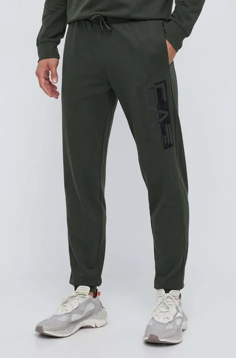 Хлопковые спортивные штаны EA7 Emporio Armani цвет зелёный с принтом