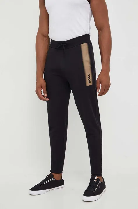 Хлопковые брюки BOSS цвет чёрный с принтом