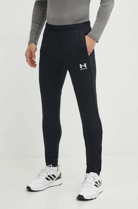 Under Armour spodnie treningowe Challenger kolor czarny gładkie 1379587