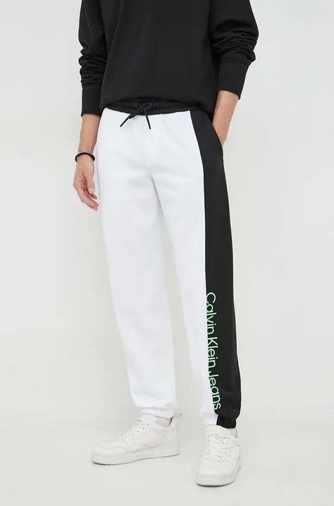 Calvin Klein Jeans spodnie dresowe kolor biały wzorzyste