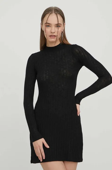 Billabong sukienka kolor czarny mini dopasowana
