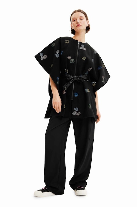 Desigual poncho culoarea negru