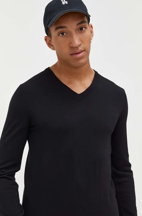 Вълнен пуловер HUGO мъжки в черно от лека материя