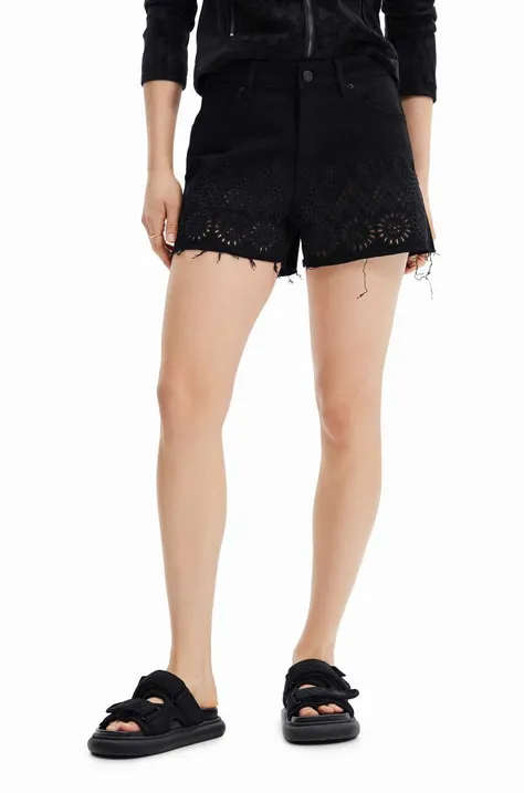 Traper kratke hlače Desigual za žene, boja: crna, glatki materijal, srednje visoki struk