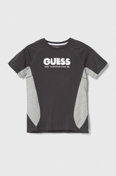 Παιδικό βαμβακερό μπλουζάκι Guess χρώμα: γκρι