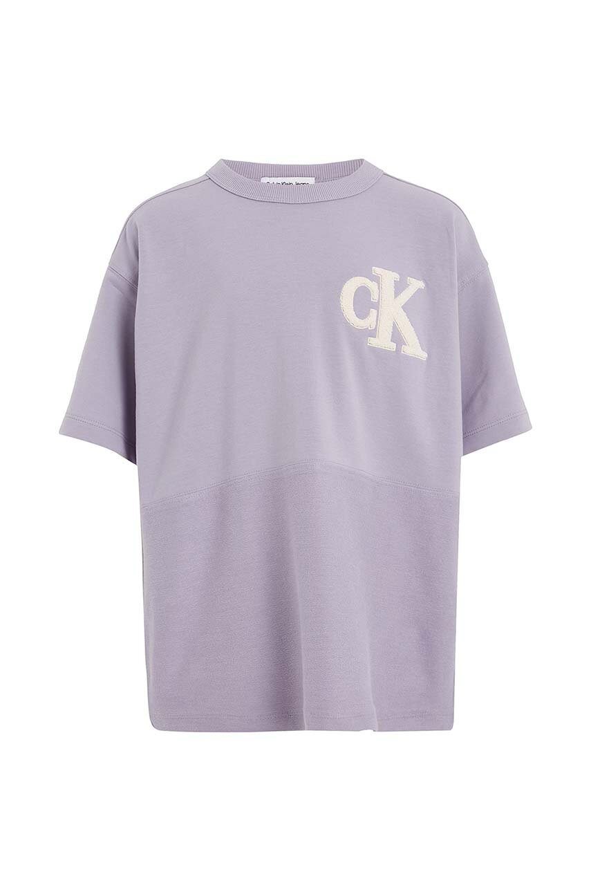 Calvin Klein Jeans t-shirt bawełniany dziecięcy kolor fioletowy z aplikacją