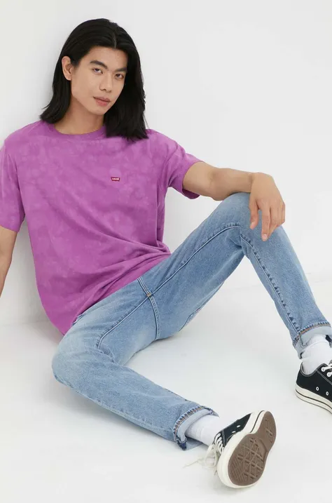 Памучна тениска Levi's в лилаво с десен