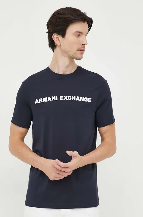Памучна тениска Armani Exchange в тъмносиньо с апликация