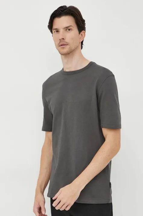 Памучна тениска Sisley в сиво с изчистен дизайн