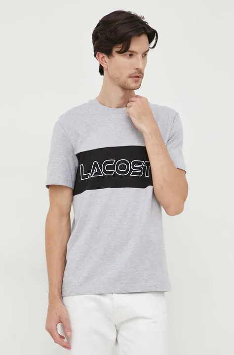 Памучна тениска Lacoste в сиво с принт