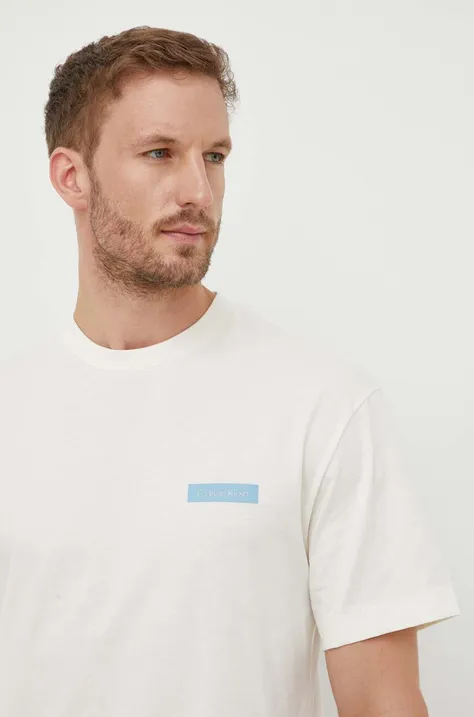 Памучна тениска Calvin Klein в бежово с принт