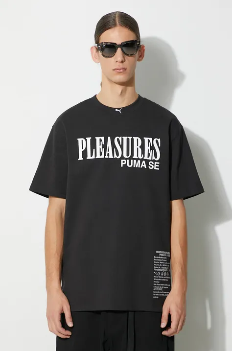 Памучна тениска Puma PUMA x PLEASURES Typo Tee в черно с принт 620878