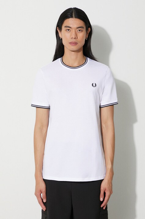 Бавовняна футболка Fred Perry чоловічий колір білий з аплікацією M1588.100