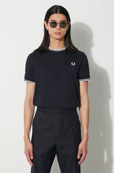 Pamučna majica Fred Perry za muškarce, boja: tamno plava, s aplikacijom, M1588.795