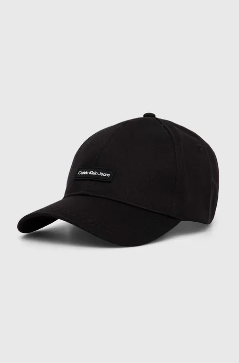 Памучна шапка с козирка Calvin Klein Jeans в черно с апликация K50K512141