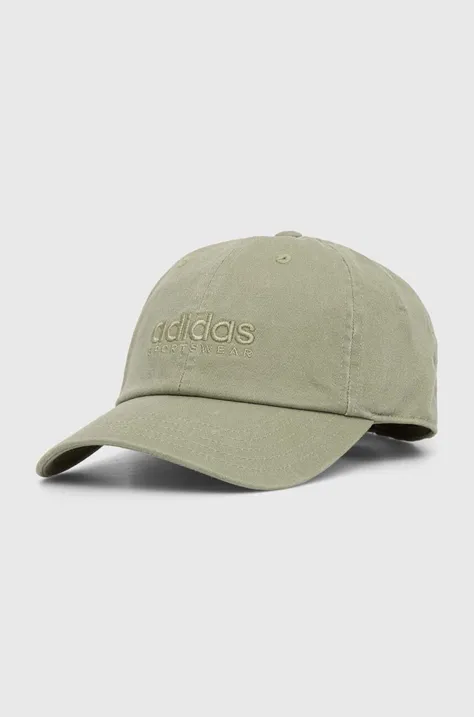 Памучна шапка с козирка adidas в зелено с апликация IY5418