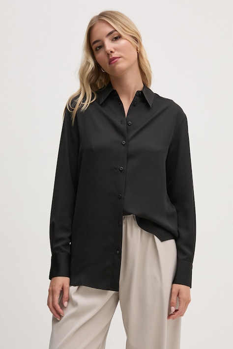 Риза Calvin Klein дамска в черно със свободна кройка с класическа яка K20K207992