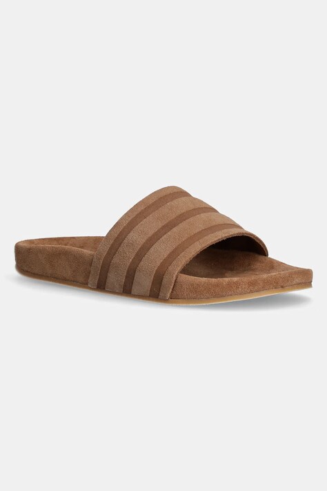 Замшеві шльопанці adidas Originals Adilette Suede чоловічі колір коричневий IG9298
