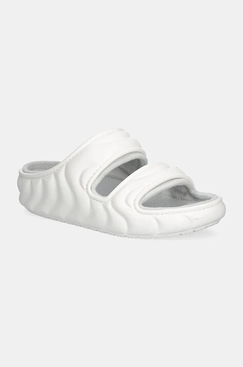 Παντόφλες Crocs Classic Cozzy Overpuff Sandal χρώμα: άσπρο, 210074