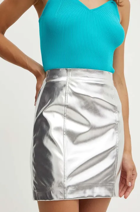 Suknja Guess LAURA boja: srebrna, mini, širi se prema dolje, W4YD71 WGAP0